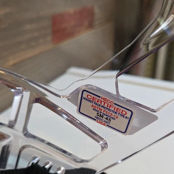 CCM Transparent Hockey Visor with Black Strap - Picture 4 of 9